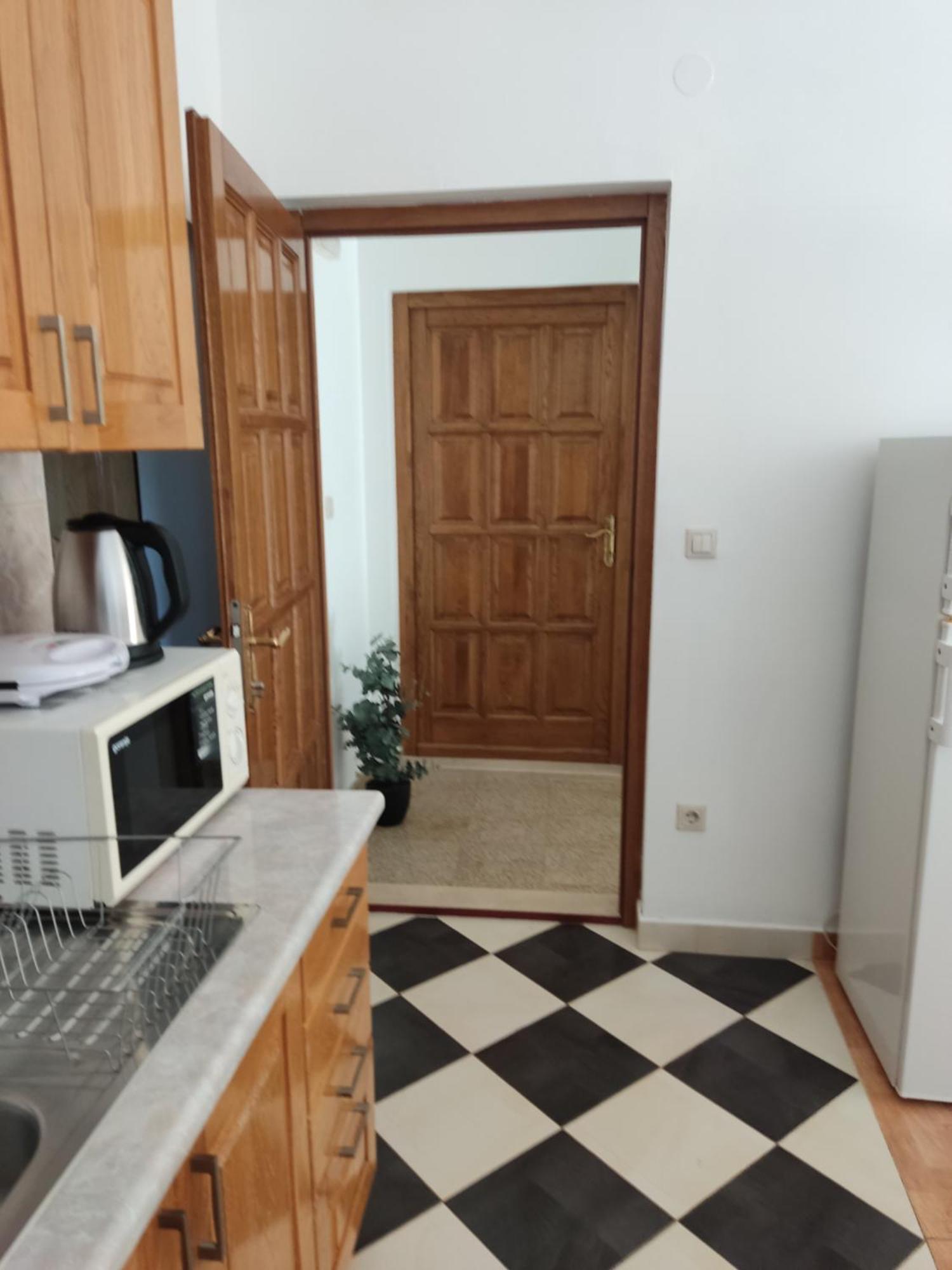 Apartments Ivana Loviste Luaran gambar