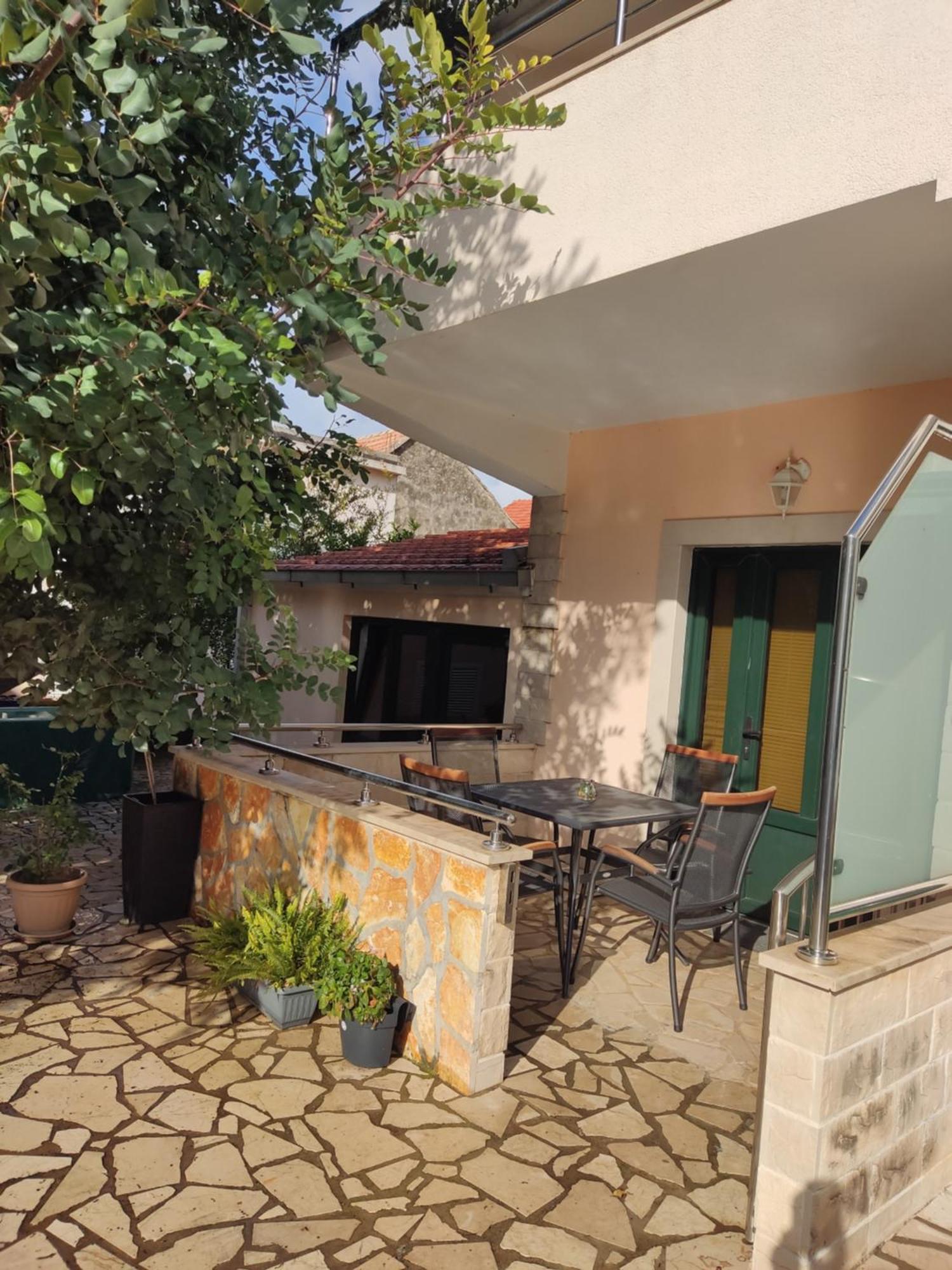 Apartments Ivana Loviste Luaran gambar