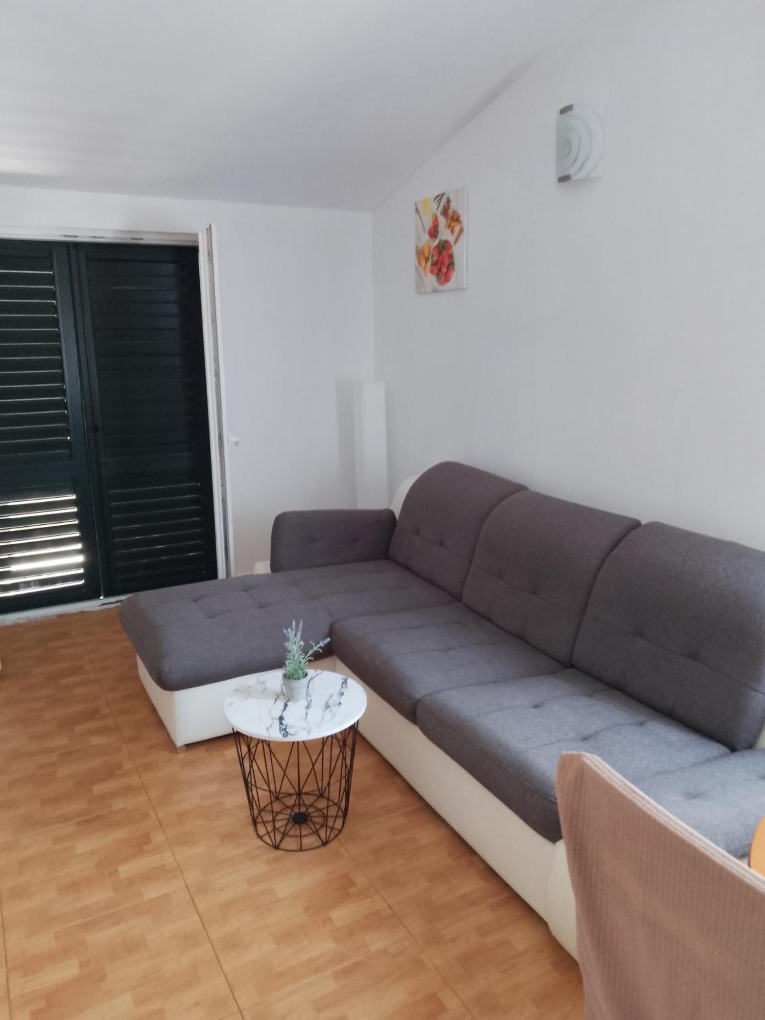 Apartments Ivana Loviste Luaran gambar